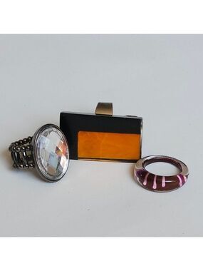 FUN COSTUME JEWLERY LOT OF 3 RINGS PURPLE ARTSY DIAMOND